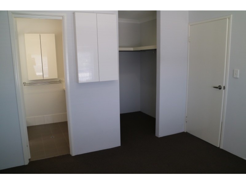 29 Interlaken Loop, Ellenbrook WA 6069
