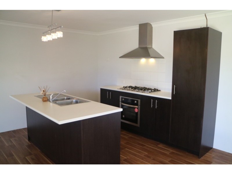 29 Interlaken Loop, Ellenbrook WA 6069