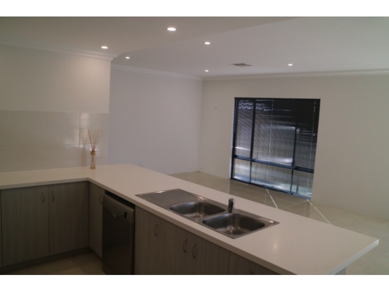 67 Bolton Way, Darch WA 6065