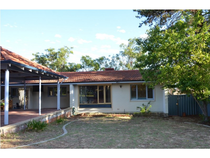 8D CASSERLEY Avenue, Girrawheen WA 6064