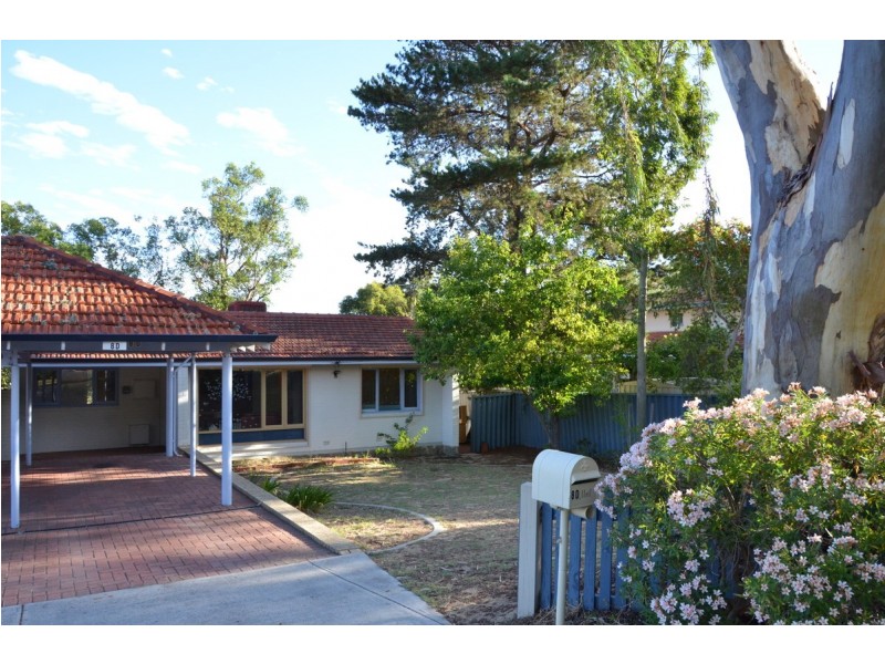 8D CASSERLEY Avenue, Girrawheen WA 6064