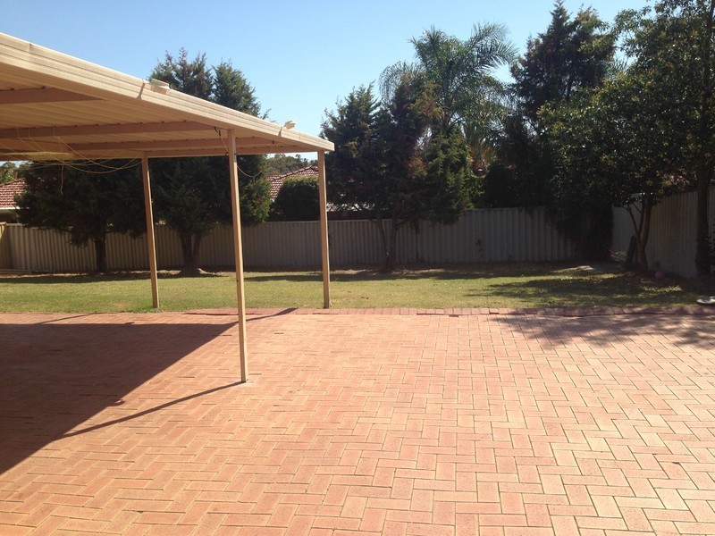 79 Hillcrest Road, Alexander Heights WA 6064