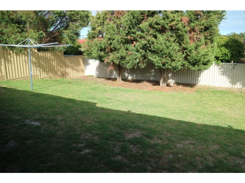 79 Hillcrest Road, Alexander Heights WA 6064