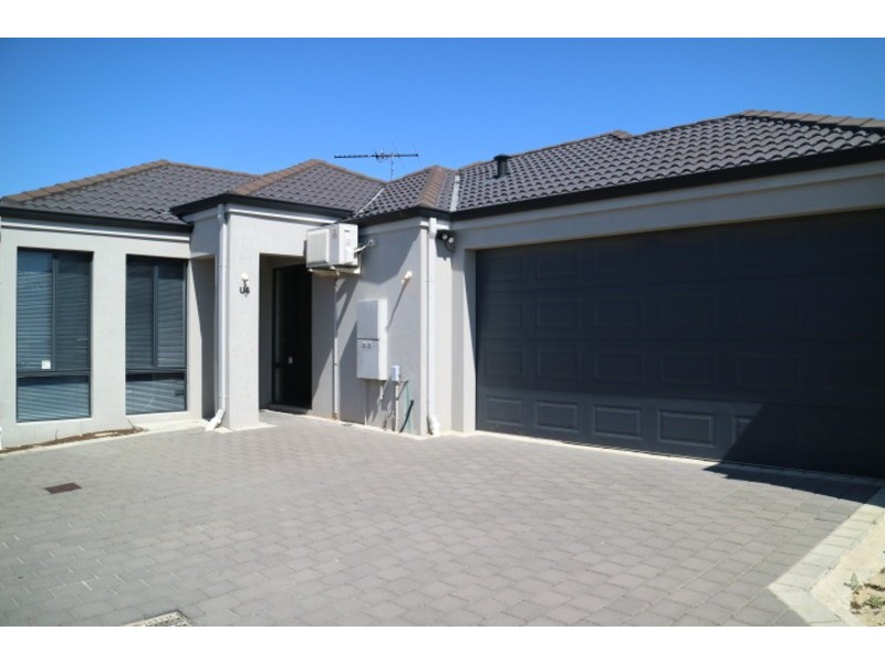 4/44 Russell Road, Madeley WA 6065