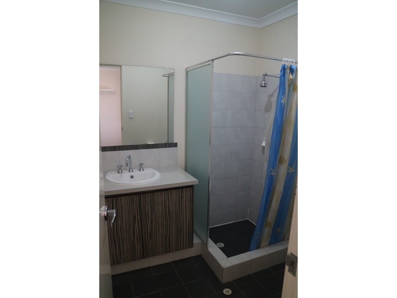 4/44 Russell Road, Madeley WA 6065