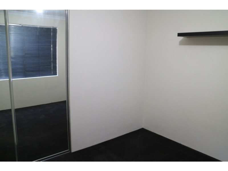 4/44 Russell Road, Madeley WA 6065