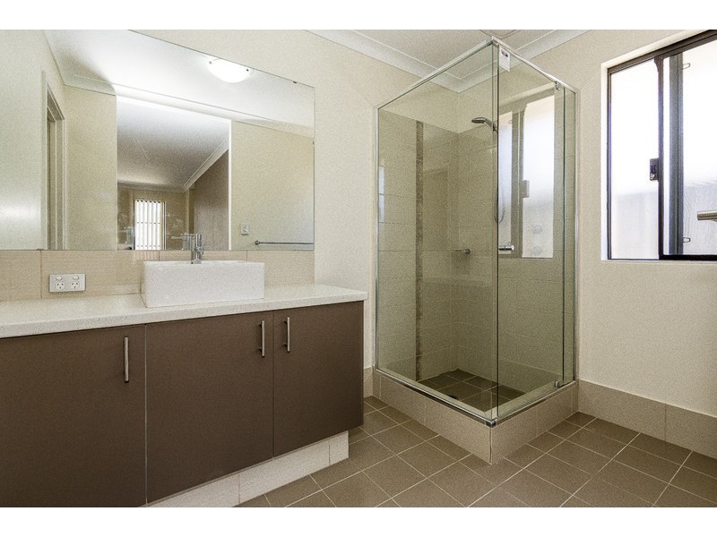 44 Alhambra Parkway, Landsdale WA 6065