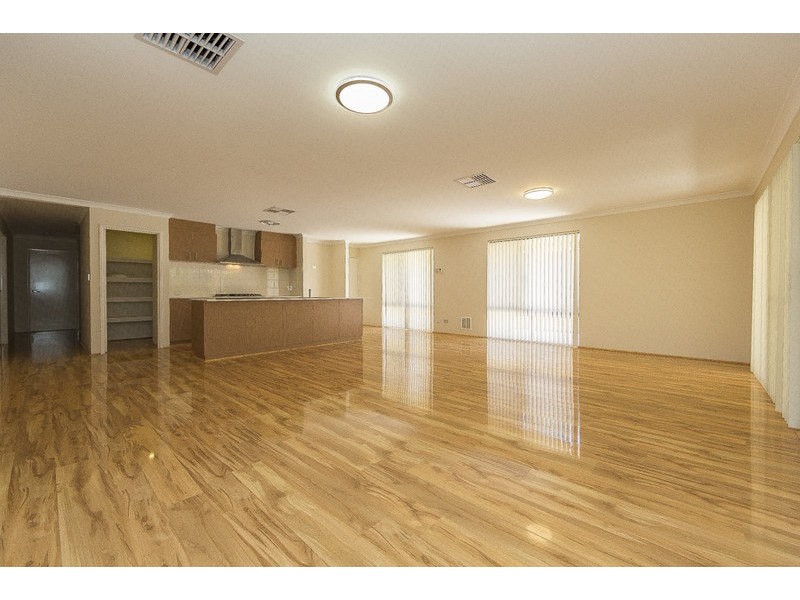 44 Alhambra Parkway, Landsdale WA 6065