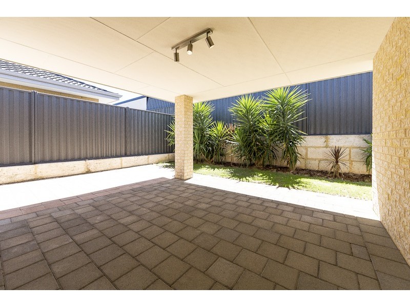 44 Alhambra Parkway, Landsdale WA 6065