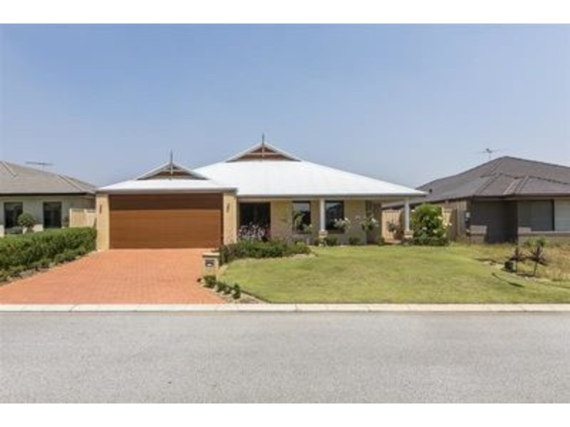 15 Sutton Way, Darch WA 6065