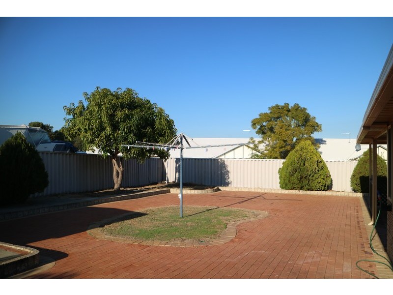 1 Saracen Way, Marangaroo WA 6064