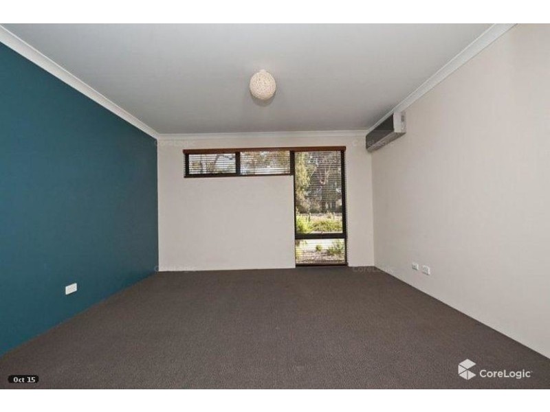 11 Speranza Parkway, Sinagra WA 6065