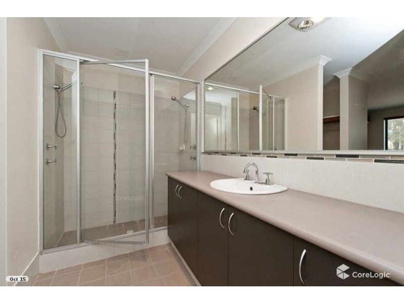 11 Speranza Parkway, Sinagra WA 6065