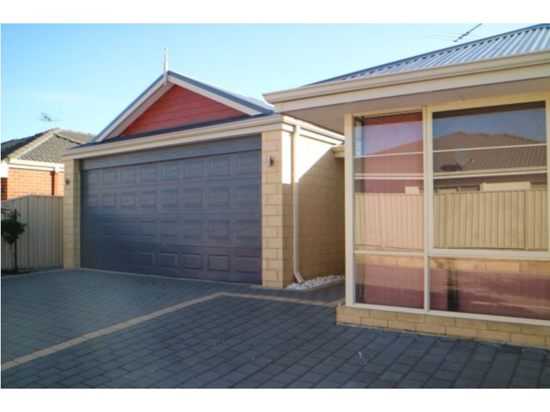 43 Tissington Drive, Darch WA 6065