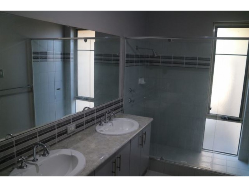 43 Tissington Drive, Darch WA 6065