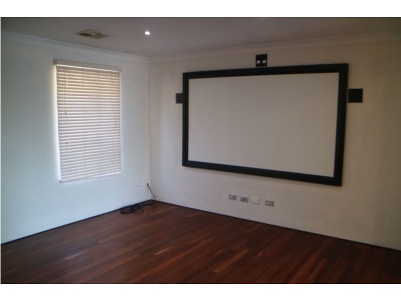 43 Tissington Drive, Darch WA 6065