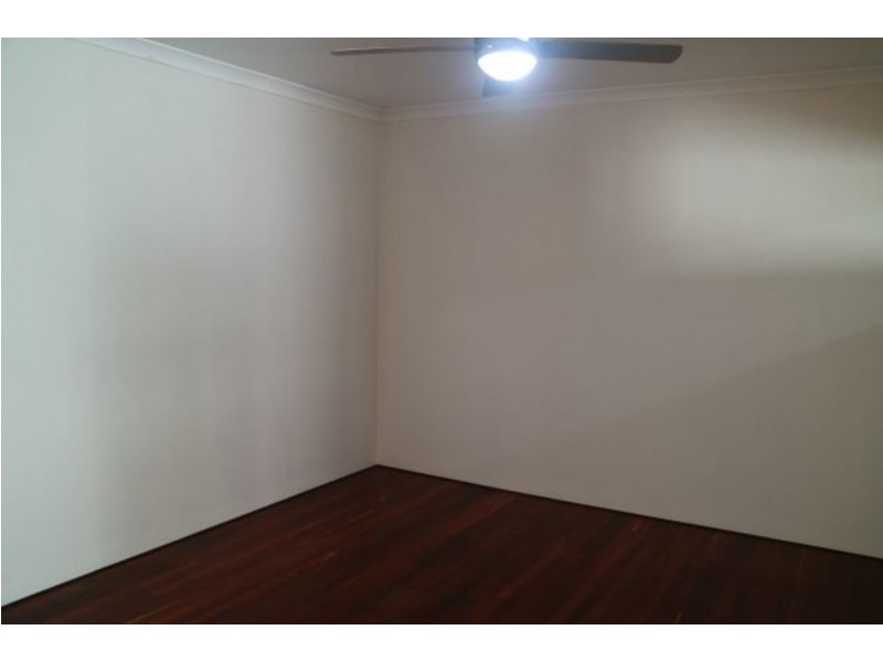 43 Tissington Drive, Darch WA 6065