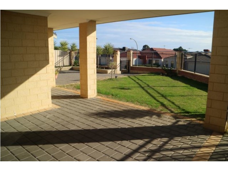 43 Tissington Drive, Darch WA 6065