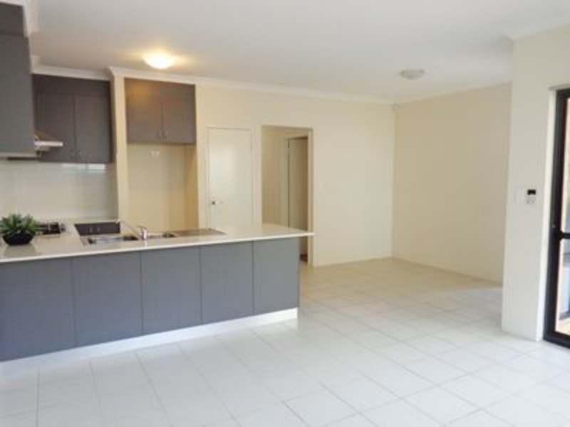 10 Skeit Road, Darch WA 6065