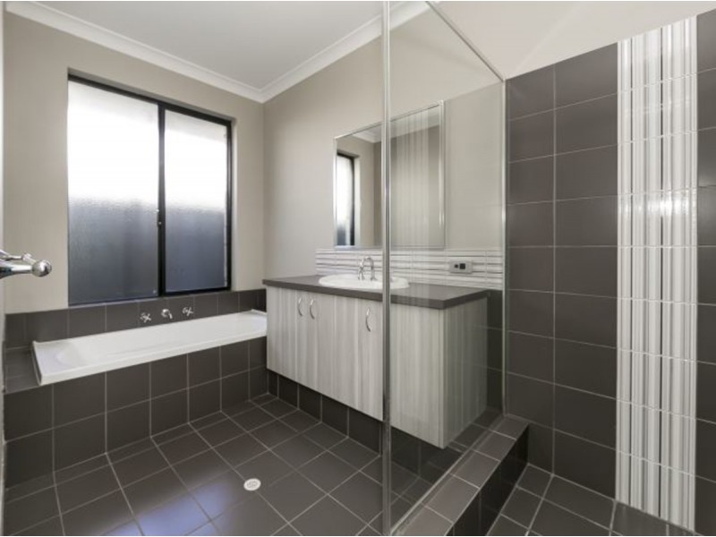 32 Babylon Bend, Landsdale WA 6065