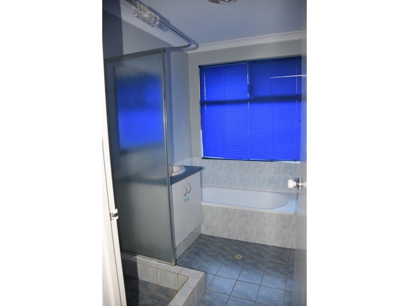 9 Mistletoe Drive, Banksia Grove WA 6031