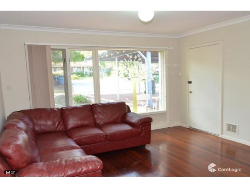 8D CASSERLEY Avenue, Girrawheen WA 6064