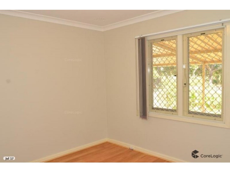 8D CASSERLEY Avenue, Girrawheen WA 6064