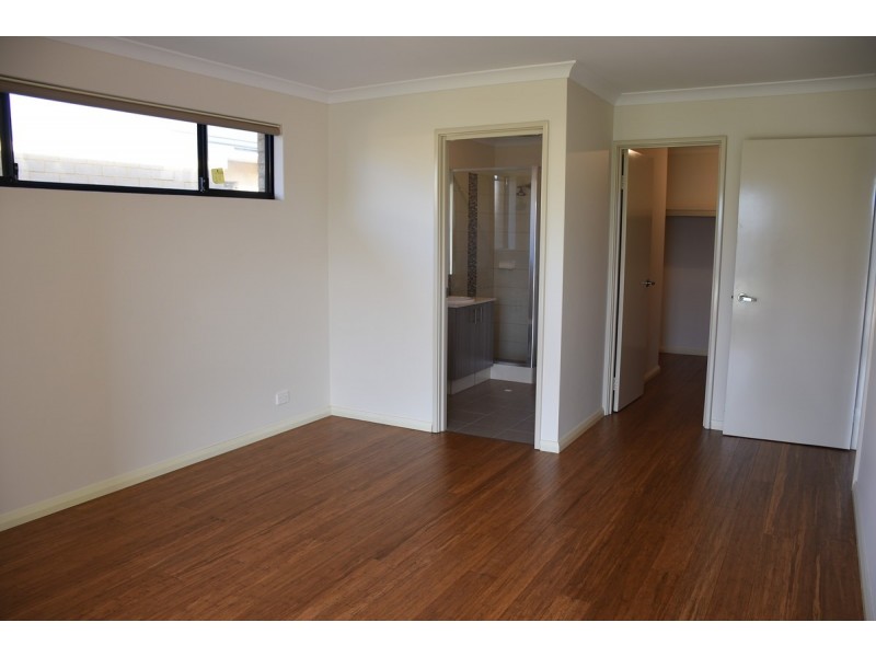 15 Hvar Street, Madeley WA 6065