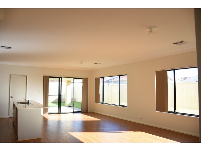 15 Hvar Street, Madeley WA 6065