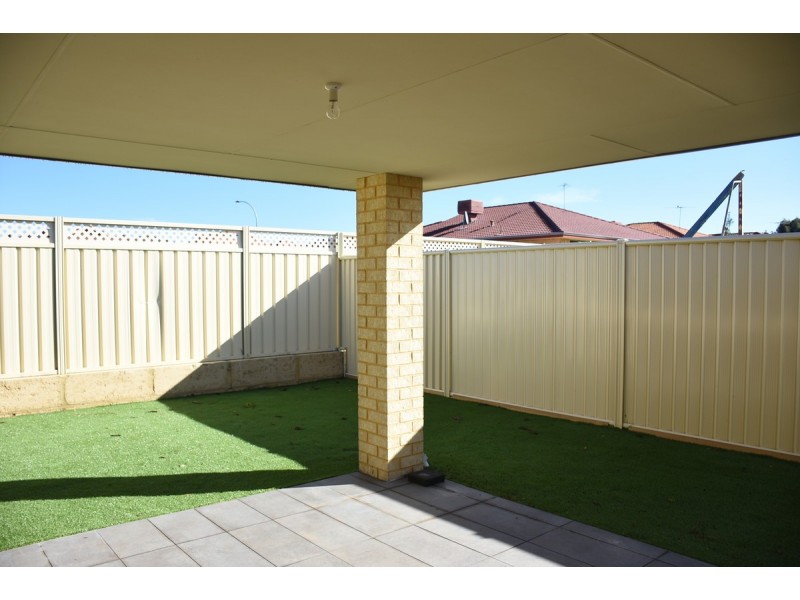 15 Hvar Street, Madeley WA 6065