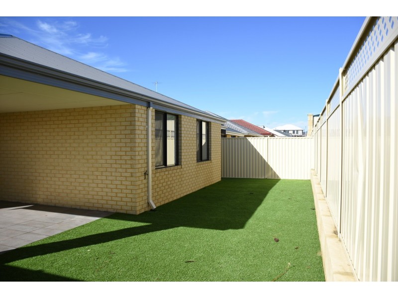 15 Hvar Street, Madeley WA 6065