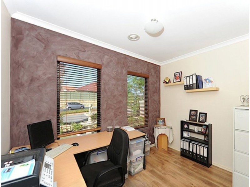 332 Kingsway, Landsdale WA 6065