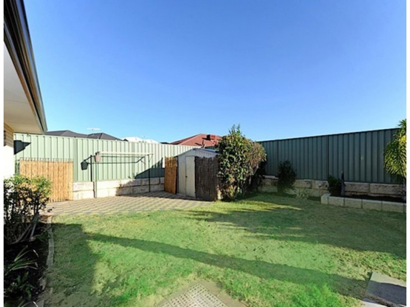 332 Kingsway, Landsdale WA 6065