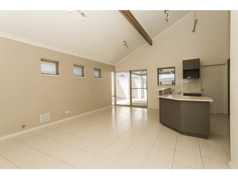 52 James Gilmour Way, Darch WA 6065