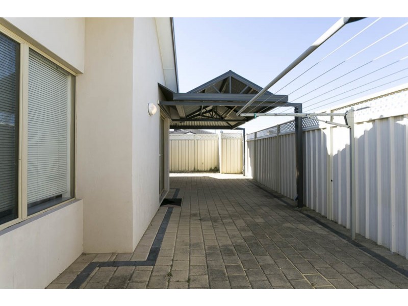 52 James Gilmour Way, Darch WA 6065