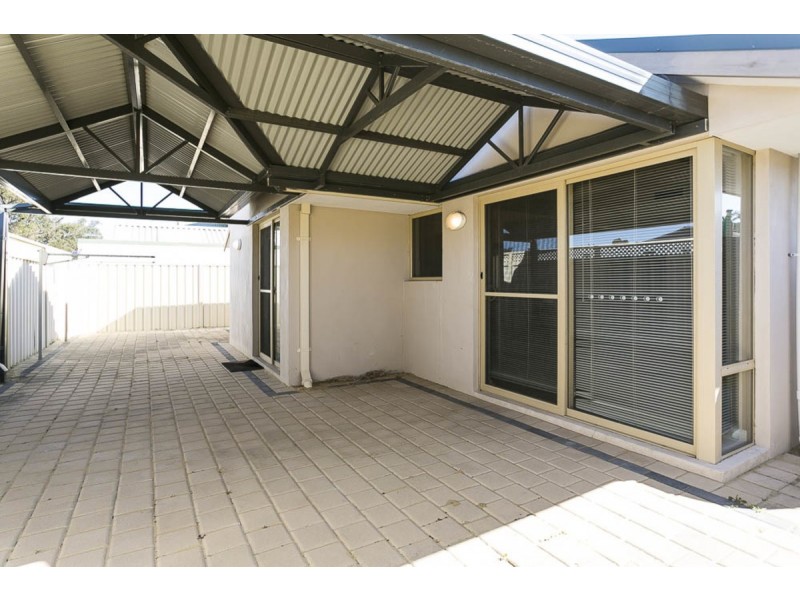 52 James Gilmour Way, Darch WA 6065