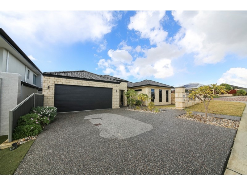 8 Donath View, Landsdale WA 6065