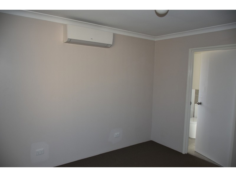 84 Hellfire Drive, Darch WA 6065