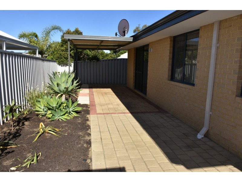 84 Hellfire Drive, Darch WA 6065