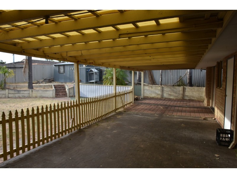 9 Nelligan, Girrawheen WA 6064