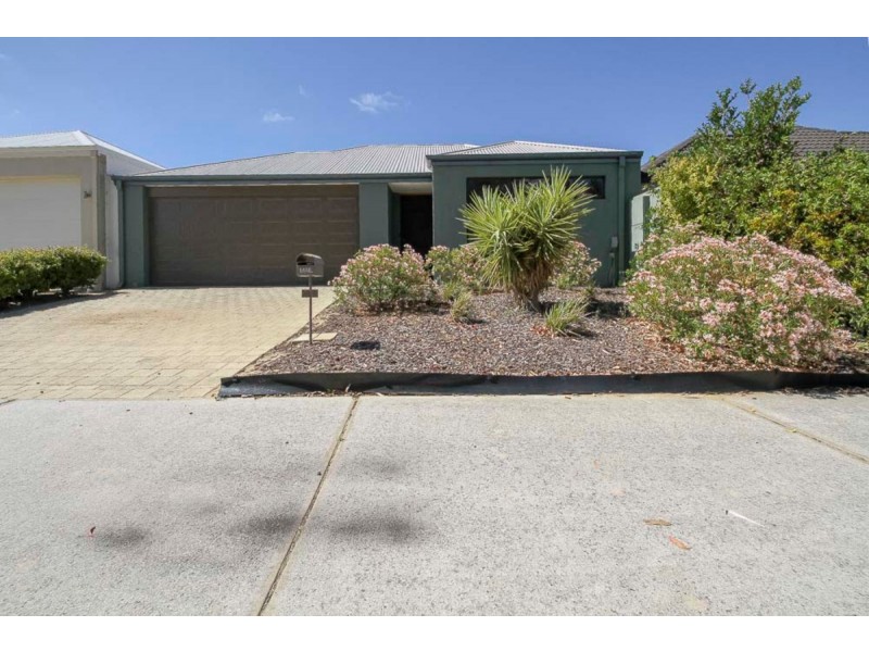 11 Speranza Parkway, Sinagra WA 6065