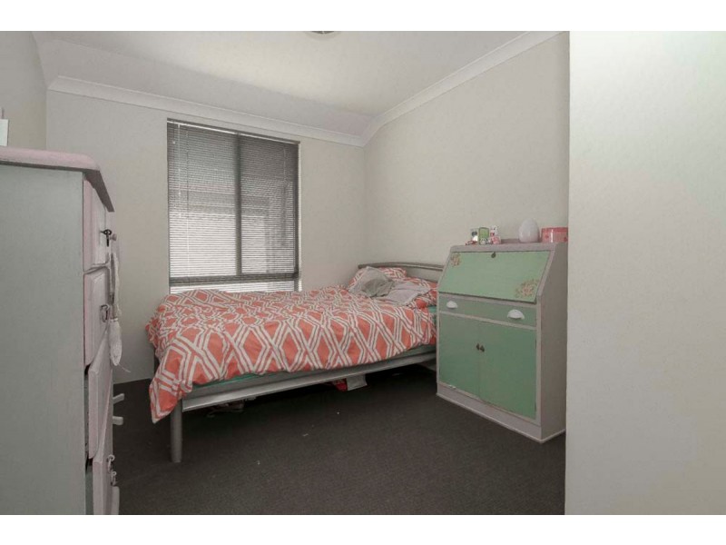 11 Speranza Parkway, Sinagra WA 6065