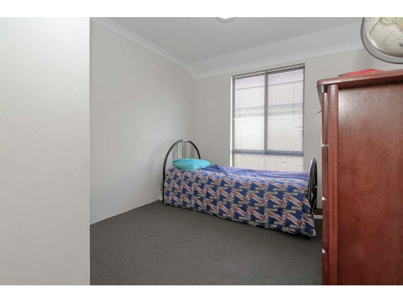 11 Speranza Parkway, Sinagra WA 6065