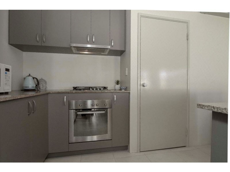 11 Speranza Parkway, Sinagra WA 6065