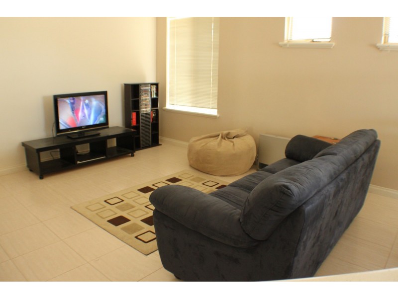 52 James Gilmour Way, Darch WA 6065