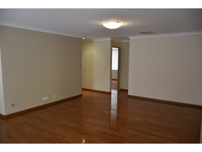 28 Tullow Gardens, Darch WA 6065