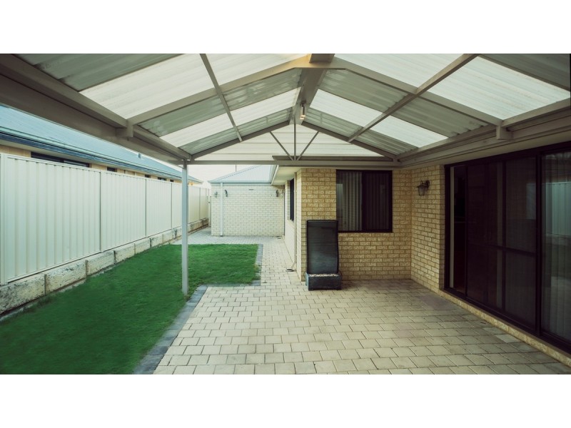 16 Rometta Way, Sinagra WA 6065