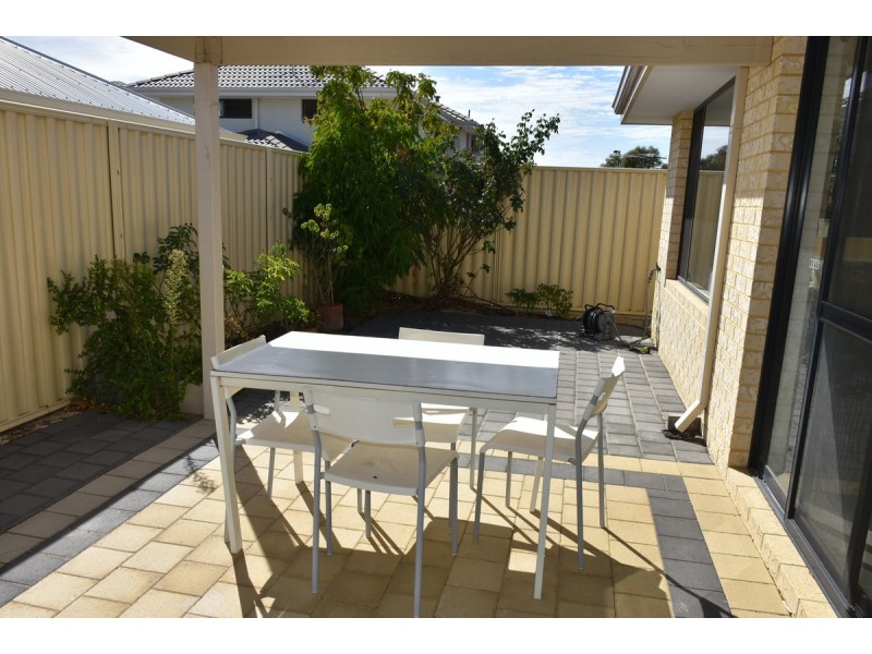 7 Trojan Bend, Madeley WA 6065