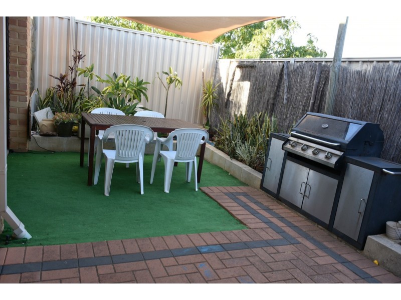 1/11 Priest Road, Landsdale WA 6065