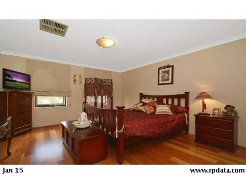 26 Sandringham Drive, Darch WA 6065